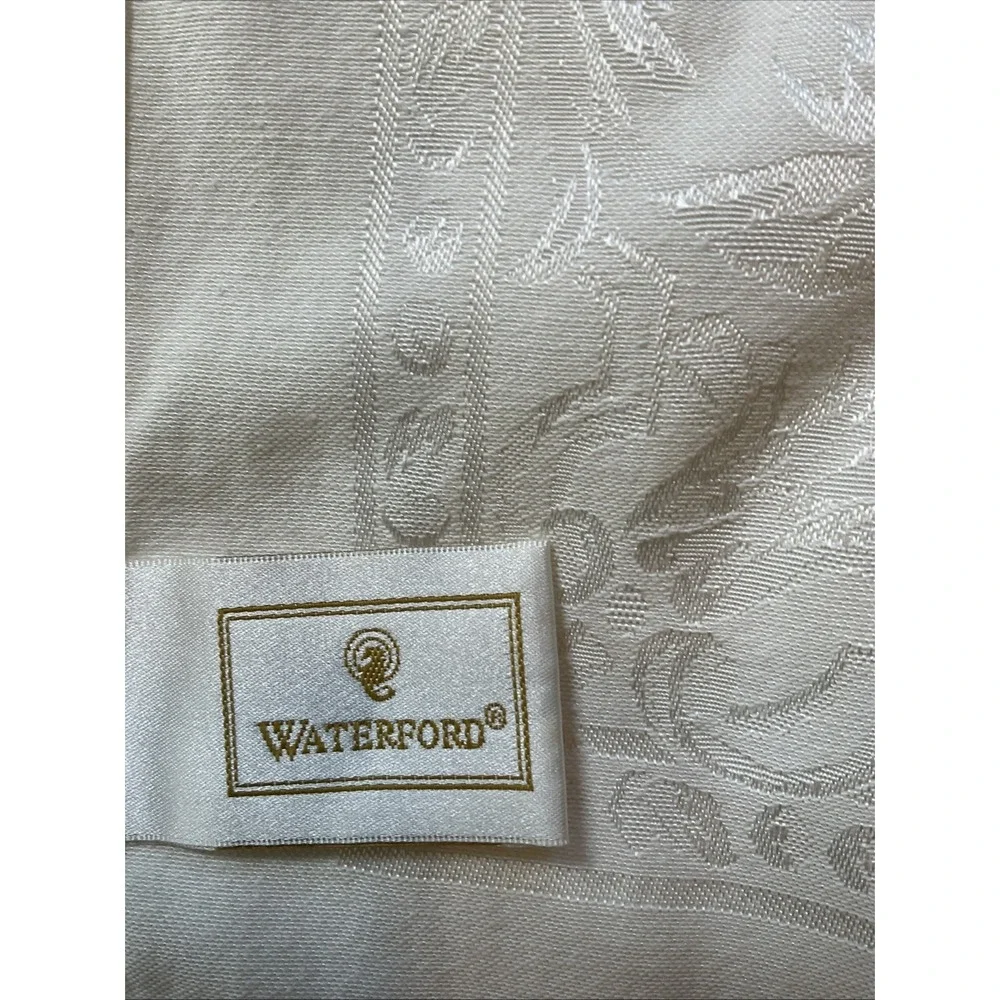 Waterford Table Cloth Ivory Cotton Poly Blend Damask Taiwan 59